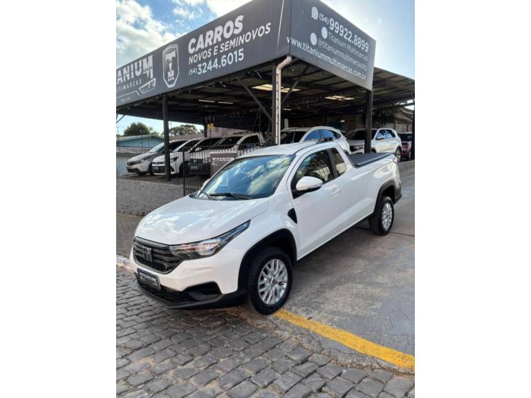 FIAT - STRADA - 2023/2024 - Branca - R$ 98.900,00