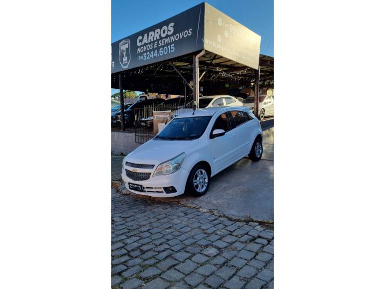 CHEVROLET - AGILE - 2010/2011 - Branca - R$ 36.900,00