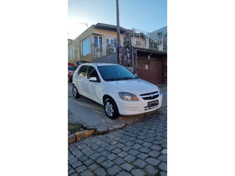 CHEVROLET - CELTA - 2013/2014 - Branca - R$ 37.900,00