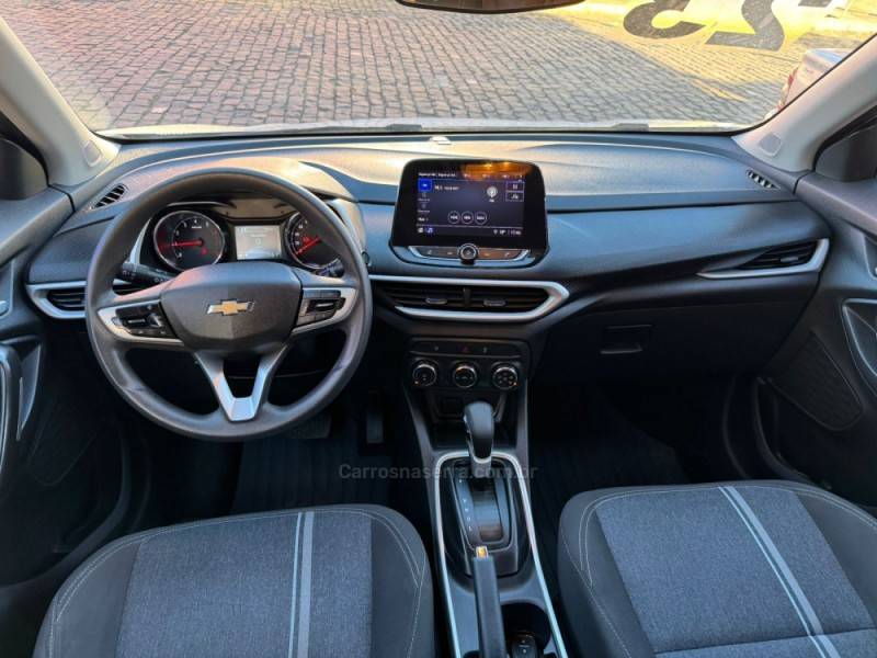 CHEVROLET - TRACKER - 2022/2023 - Branca - R$ 104.900,00