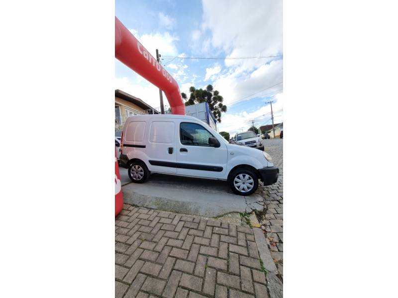 RENAULT - KANGOO - 2012/2013 - Branca - R$ 34.900,00