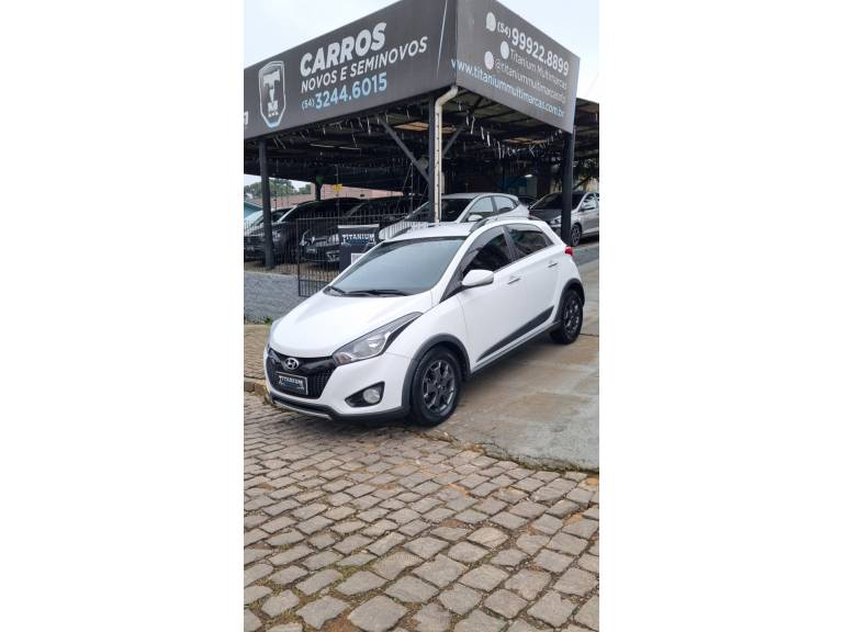 HYUNDAI - HB20X - 2014/2015 - Branca - R$ 62.900,00