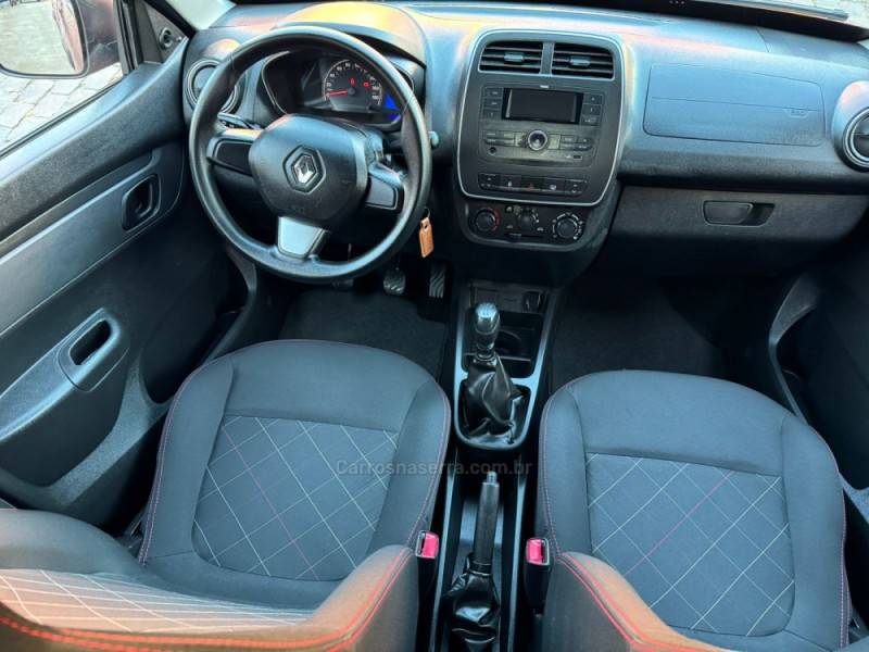 RENAULT - KWID - 2021/2022 - Vermelha - R$ 48.900,00