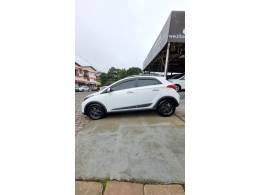 HYUNDAI - HB20X - 2014/2015 - Branca - R$ 62.900,00