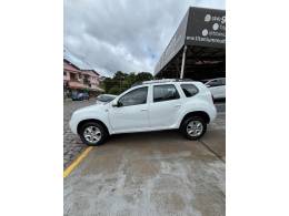 RENAULT - DUSTER - 2016/2017 - Branca - R$ 68.900,00