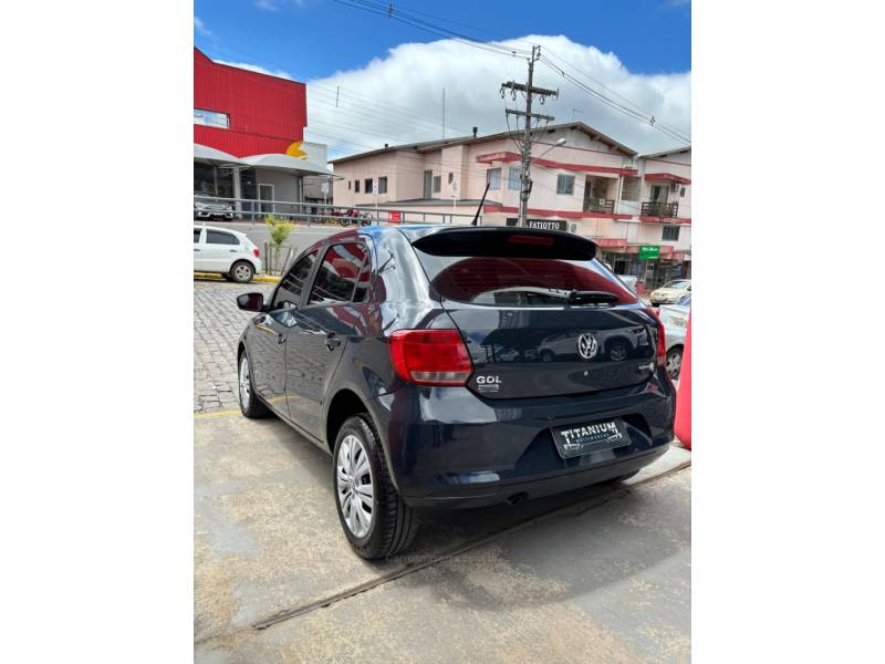 VOLKSWAGEN - GOL - 2013/2014 - Cinza - R$ 38.900,00
