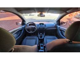 FORD - KA + - 2017/2018 - Branca - R$ 49.900,00