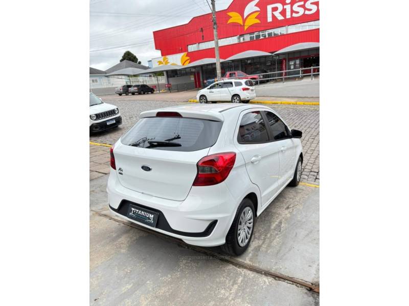 FORD - KA - 2020/2021 - Branca - R$ 54.900,00