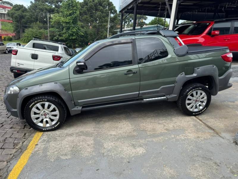 FIAT - STRADA - 2015/2016 - Verde - R$ 67.900,00