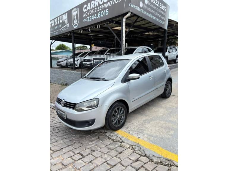 VOLKSWAGEN - FOX - 2012/2013 - Prata - R$ 45.900,00