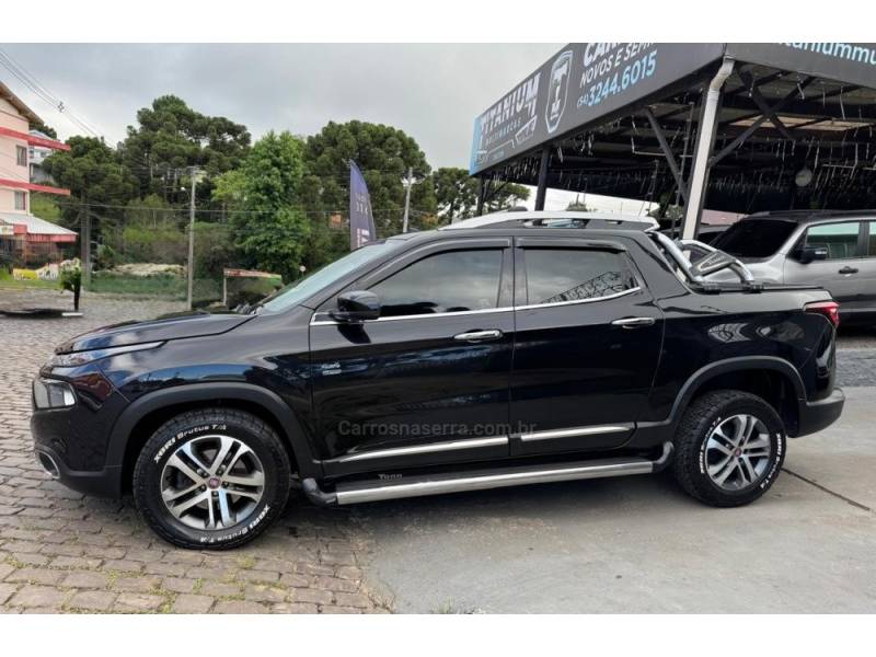 FIAT - TORO - 2017/2017 - Preta - R$ 101.900,00