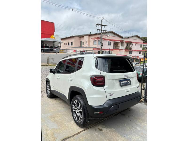 JEEP - RENEGADE - 2022/2022 - Branca - R$ 108.900,00