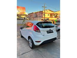 FORD - FIESTA - 2018/2018 - Branca - R$ 55.900,00