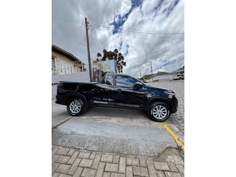 FIAT - STRADA - 2021/2020 - Preta - R$ 73.900,00