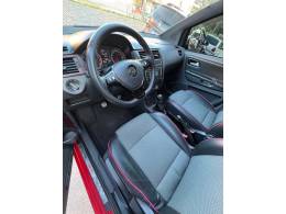 VOLKSWAGEN - FOX - 2015/2016 - Vermelha - R$ 56.900,00
