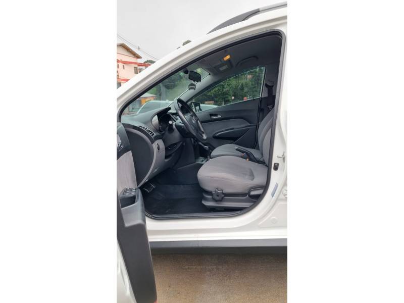 HYUNDAI - HB20X - 2014/2015 - Branca - R$ 62.900,00