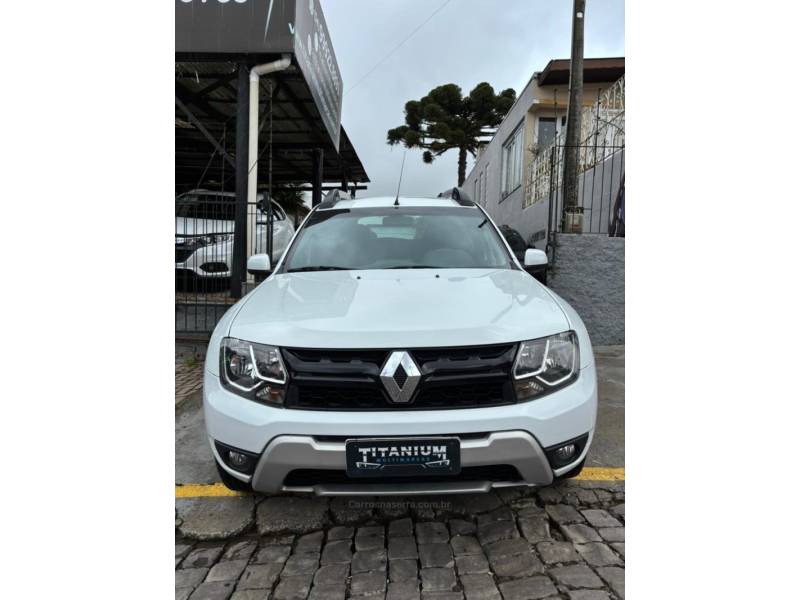 RENAULT - DUSTER - 2016/2017 - Branca - R$ 68.900,00