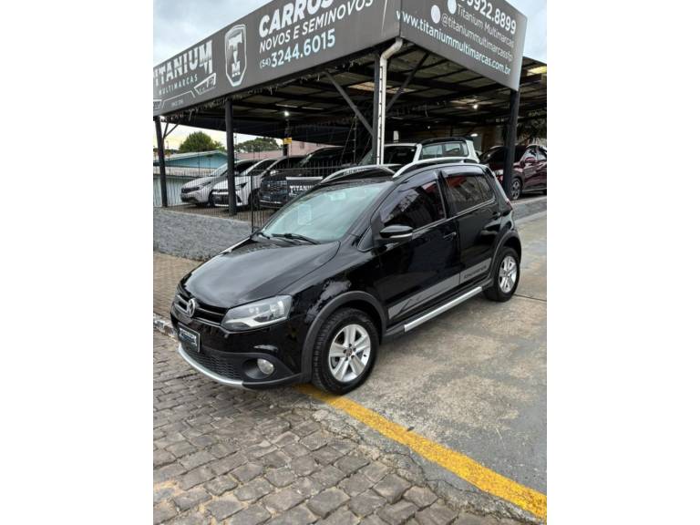 VOLKSWAGEN - CROSSFOX - 2010/2011 - Preta - R$ 44.900,00