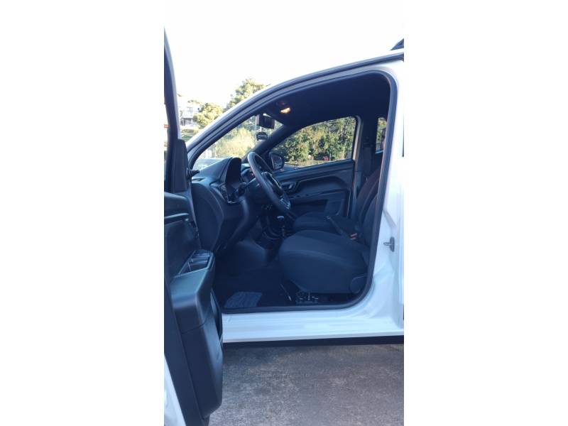 FIAT - STRADA - 2022/2022 - Branca - R$ 76.900,00