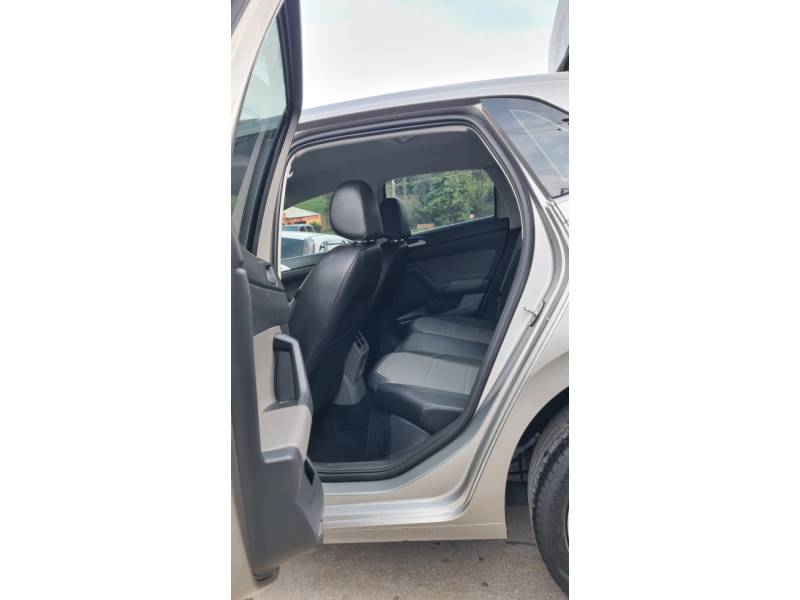 VOLKSWAGEN - POLO - 2021/2021 - Prata - R$ 89.900,00