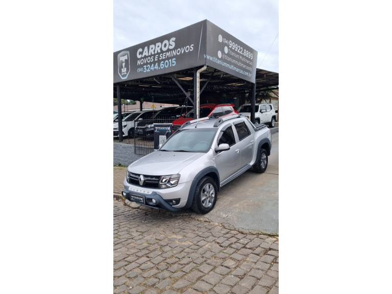 RENAULT - DUSTER OROCH - 2019/2020 - Prata - R$ 82.900,00
