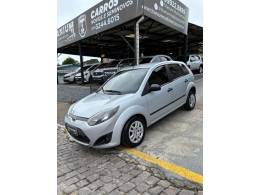 FORD - FIESTA - 2010/2011 - Prata - R$ 36.900,00
