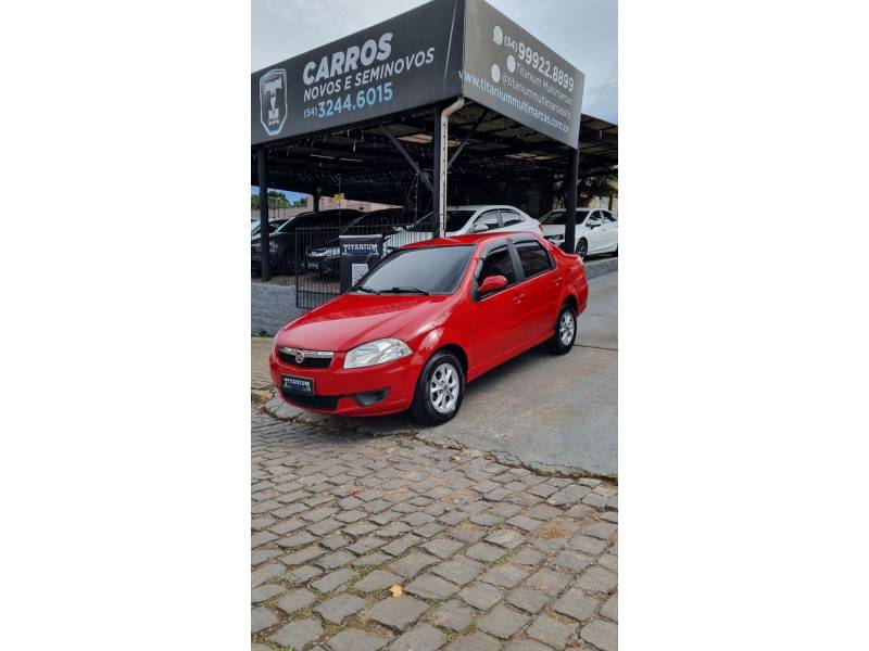 FIAT - SIENA - 2014/2015 - Vermelha - R$ 38.900,00