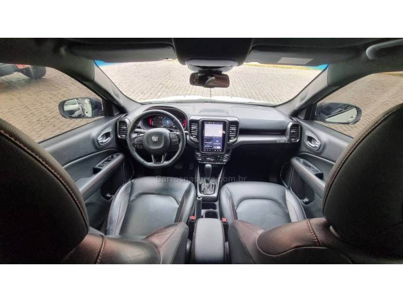 FIAT - TORO - 2021/2022 - Branca - R$ 144.900,00
