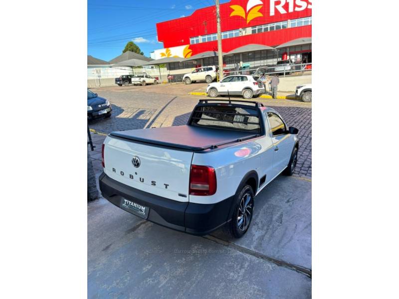 VOLKSWAGEN - SAVEIRO - 2021/2022 - Branca - R$ 67.900,00