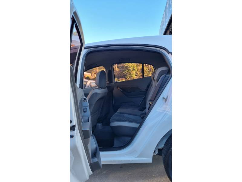 CHEVROLET - AGILE - 2010/2011 - Branca - R$ 36.900,00