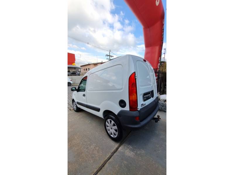 RENAULT - KANGOO - 2012/2013 - Branca - R$ 34.900,00