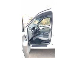 RENAULT - KANGOO - 2012/2013 - Branca - R$ 34.900,00
