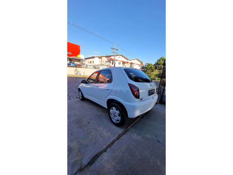 CHEVROLET - CELTA - 2013/2014 - Branca - R$ 37.900,00