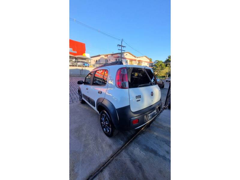 FIAT - UNO - 2012/2013 - Branca - R$ 35.900,00