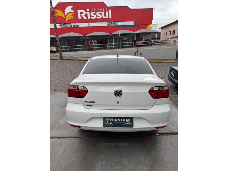 VOLKSWAGEN - VOYAGE - 2019/2020 - Branca - R$ 57.900,00