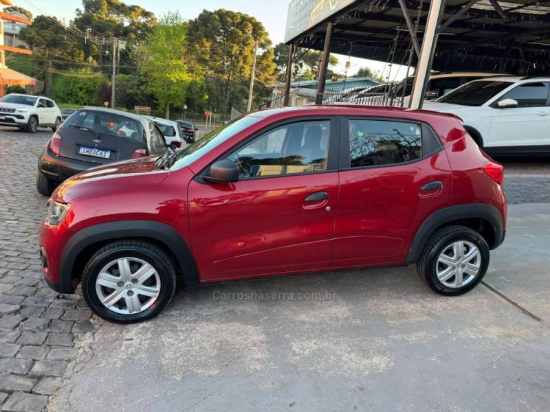 RENAULT - KWID - 2021/2022 - Vermelha - R$ 48.900,00