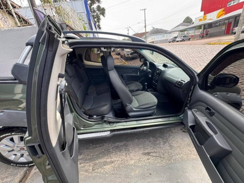 FIAT - STRADA - 2015/2016 - Verde - R$ 67.900,00